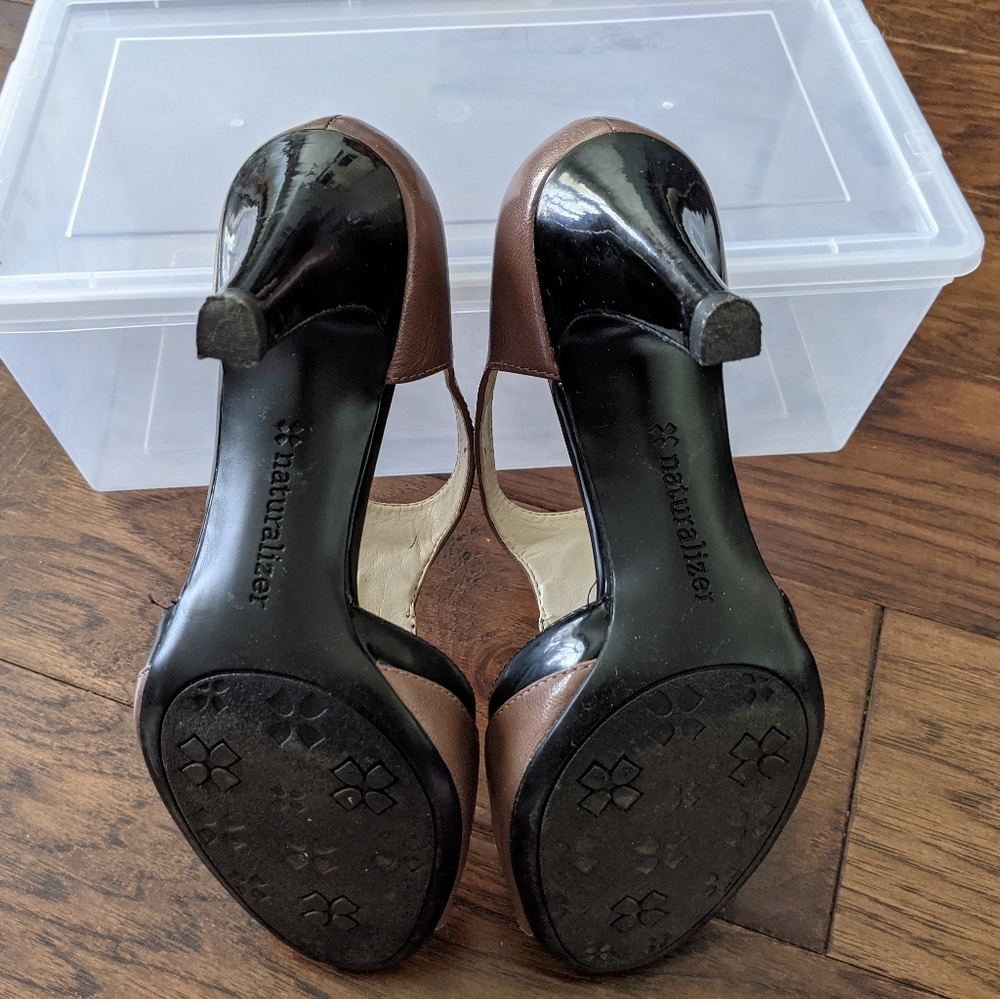 Naturalizer Heels - Picture 4 of 4